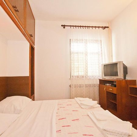 Apartments Surfinia Baška Eksteriør bilde