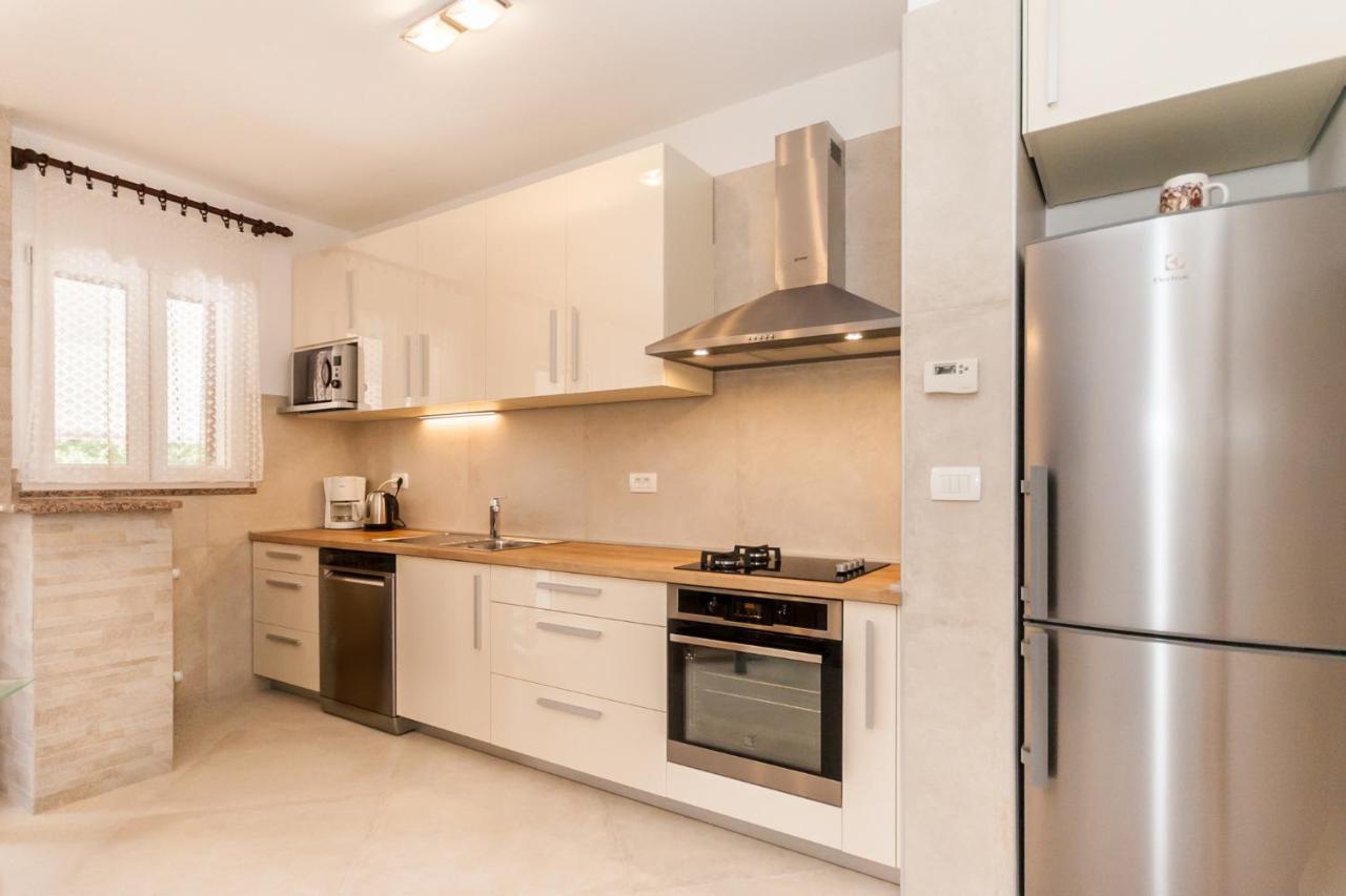 Apartments Surfinia Baška Eksteriør bilde