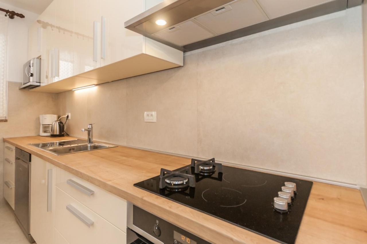 Apartments Surfinia Baška Eksteriør bilde