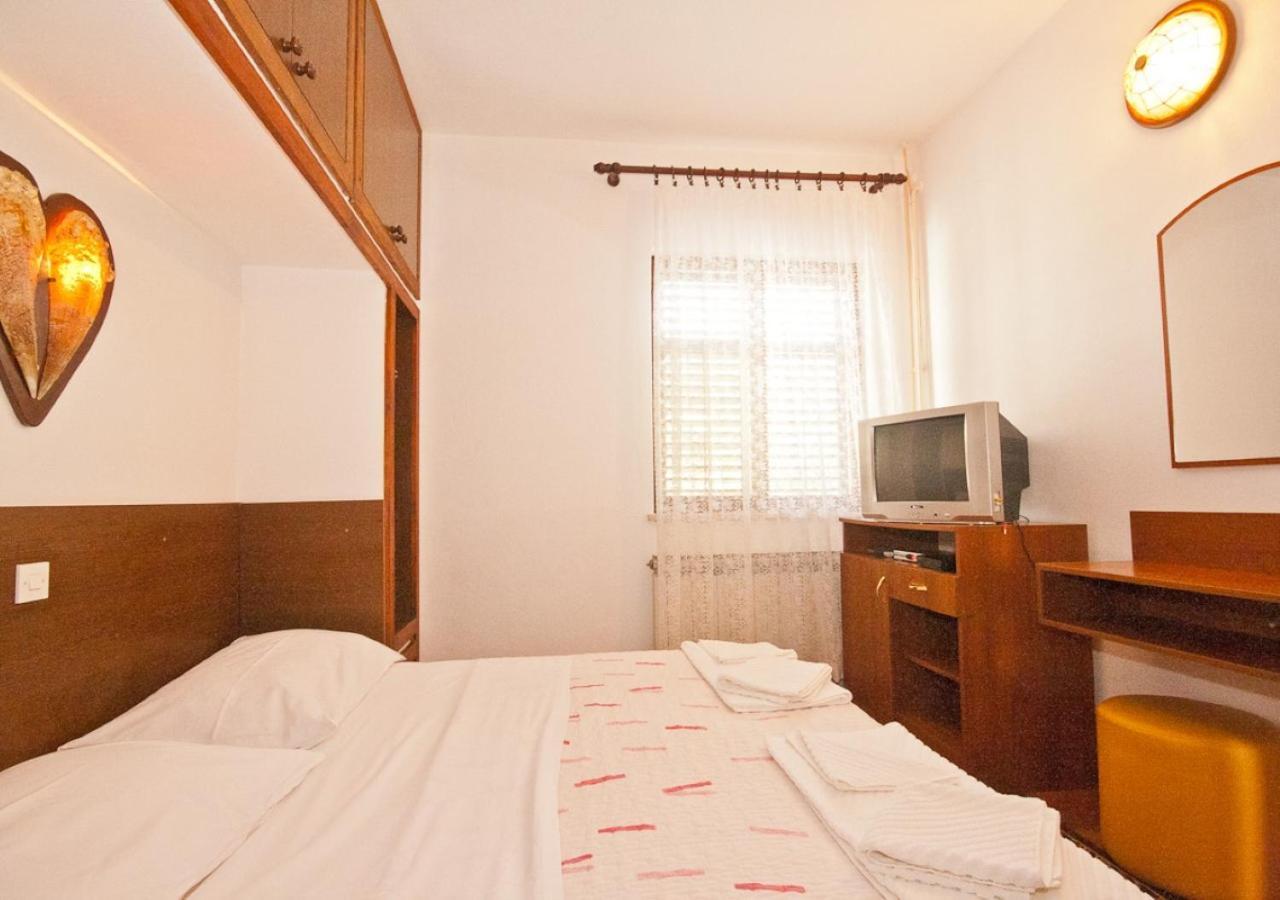 Apartments Surfinia Baška Eksteriør bilde
