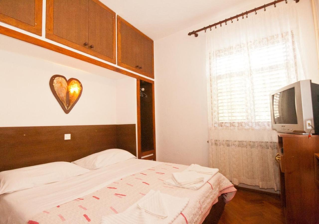 Apartments Surfinia Baška Eksteriør bilde
